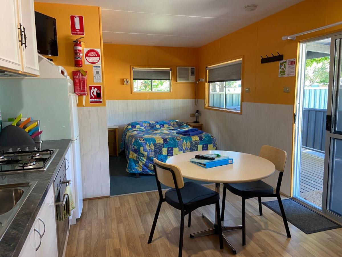 Beachcomber Caravan Park Mallacoota Dış mekan fotoğraf