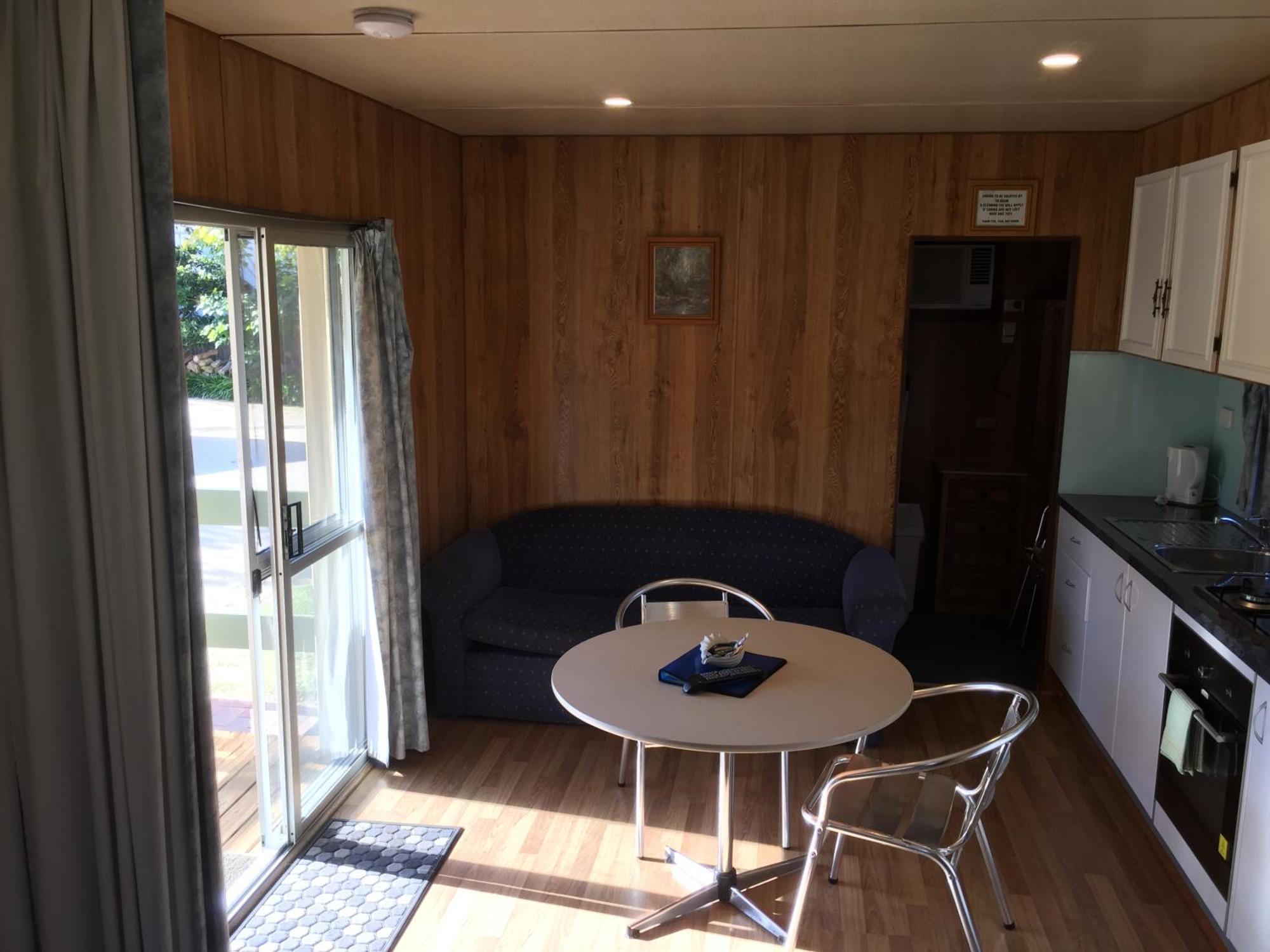 Beachcomber Caravan Park Mallacoota Dış mekan fotoğraf